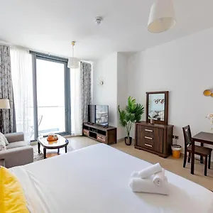 Apartment Liv, Dubai
