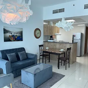 Golden Vacation Homes Continental Tower Marina Апартаменты